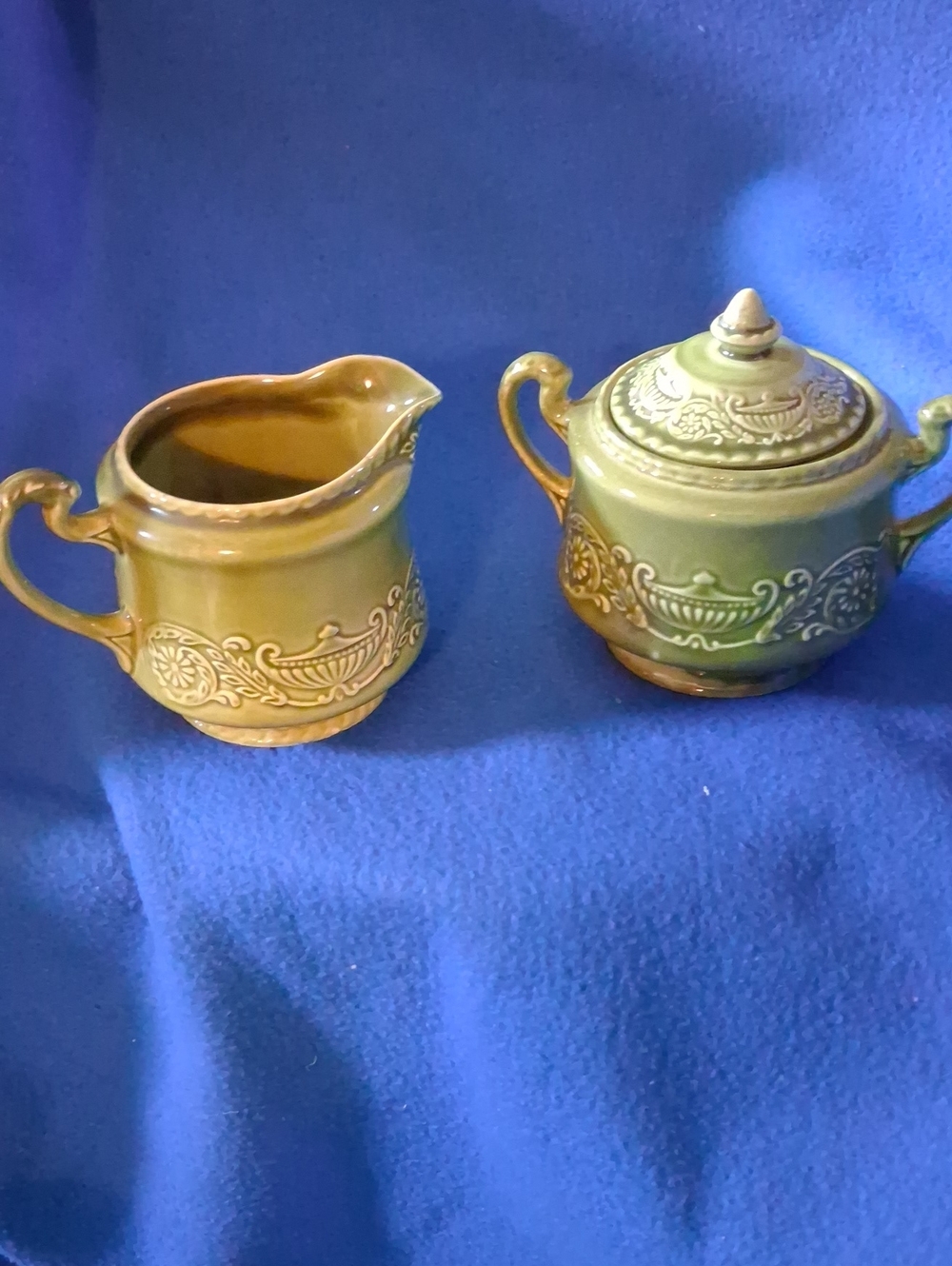 Green Embossed Ceramic Sugar and Creamer Set - Decorative Home Art By. Cannonwea